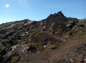 Rocas volcánicas de un cráter parásito