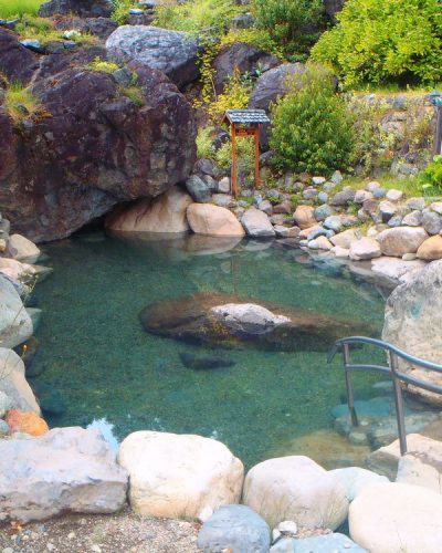 Termas naturales los pozones, en Pucón