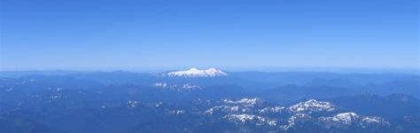 Desde la cima de un volcán nevado