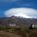 Volcán Villarrica en verano y con nube